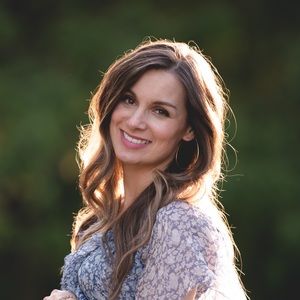 Meet your Posher, Elizabeth